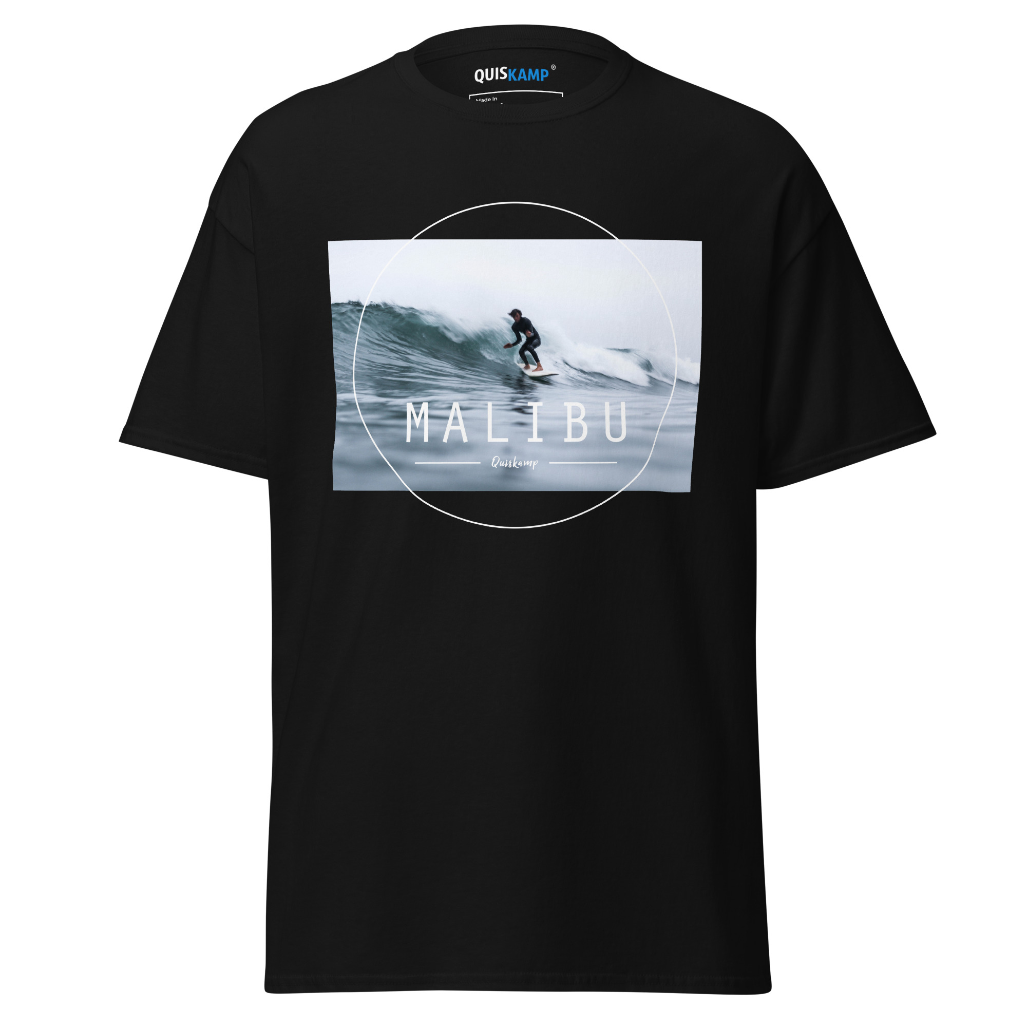 unisex-classic-tee-black-front-6922fed5e10e7.jpg Malibu Unisex T-Shirt – Bild 1